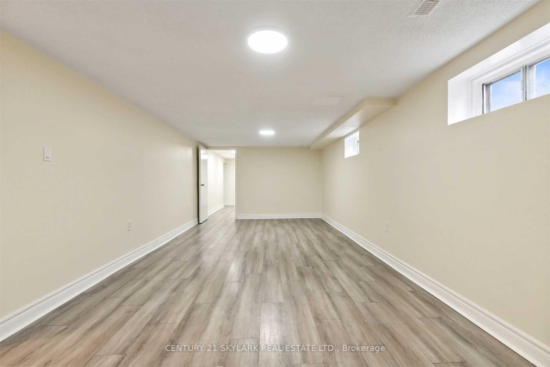 Photo 10 of 743 Lublin Avenue, Pickering, Bay Ridges — HOMEH