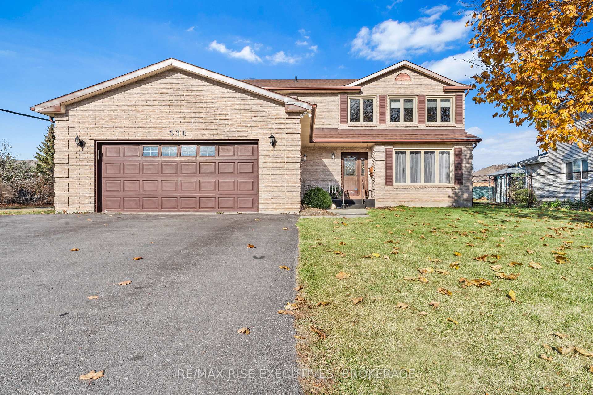 Photo 2 of 530 Canterbury Crescent, Kingston, City Southwest — HOMEH