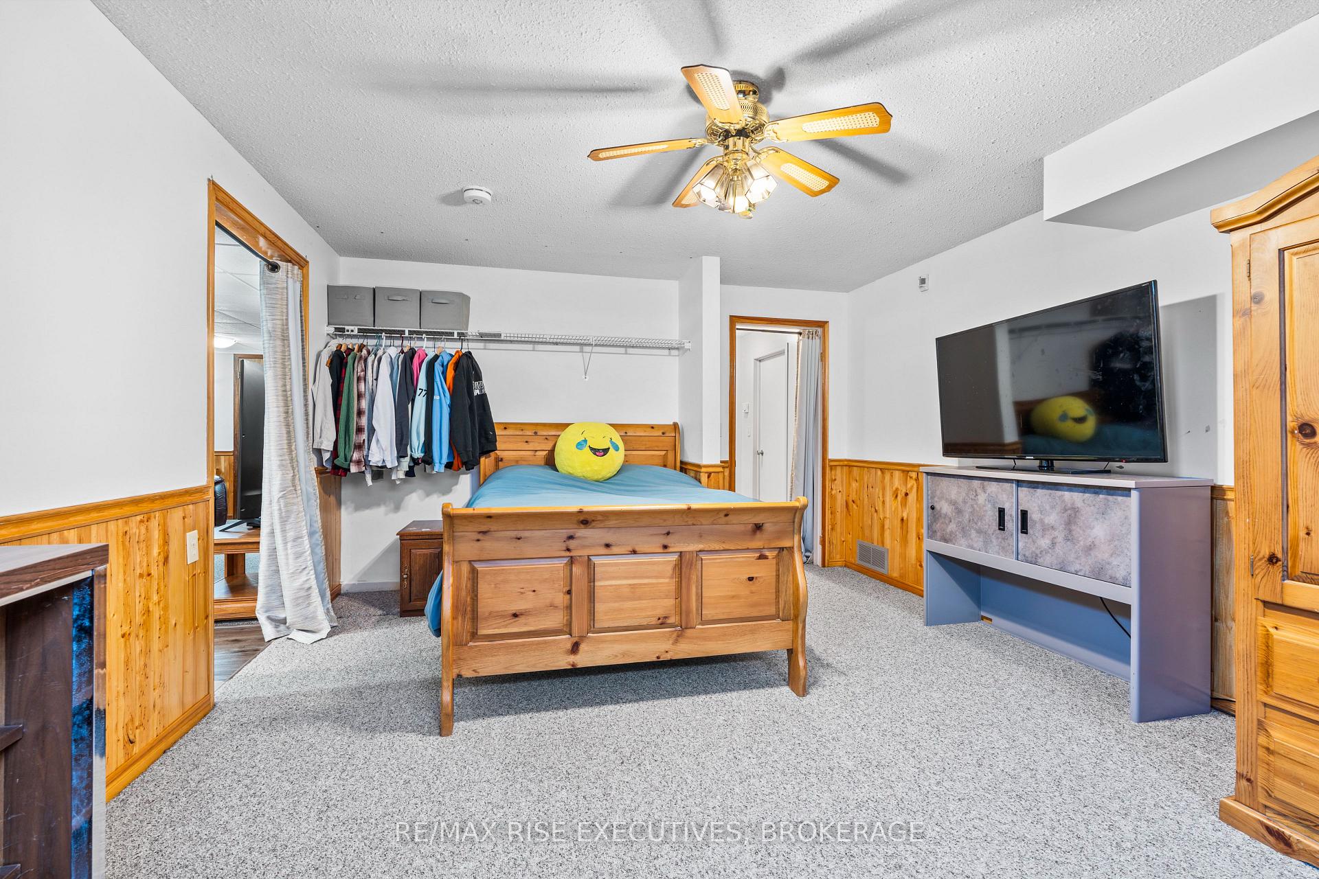 Photo 31 of 530 Canterbury Crescent, Kingston, City Southwest — HOMEH