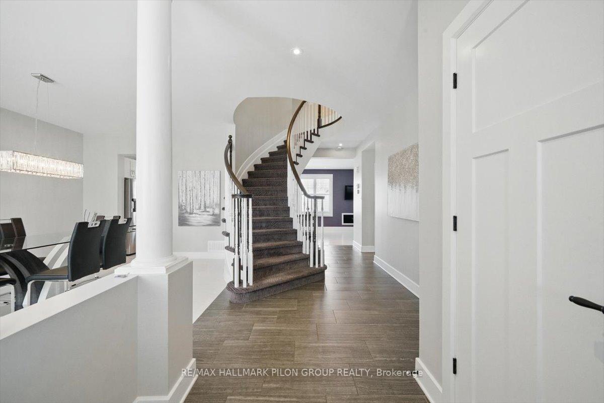 Photo 3 of 379 Nestleton Street, Ottawa, Avalon East — HOMEH
