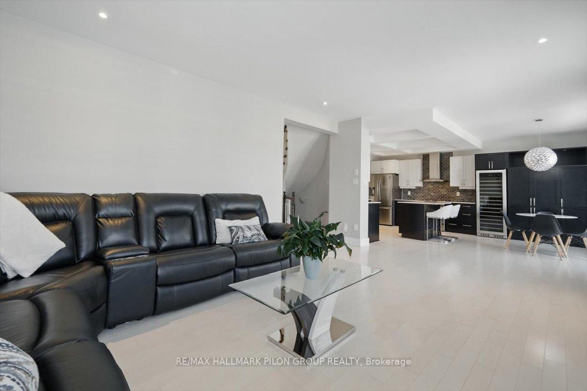 Photo 16 of 379 Nestleton Street, Ottawa, Avalon East — HOMEH