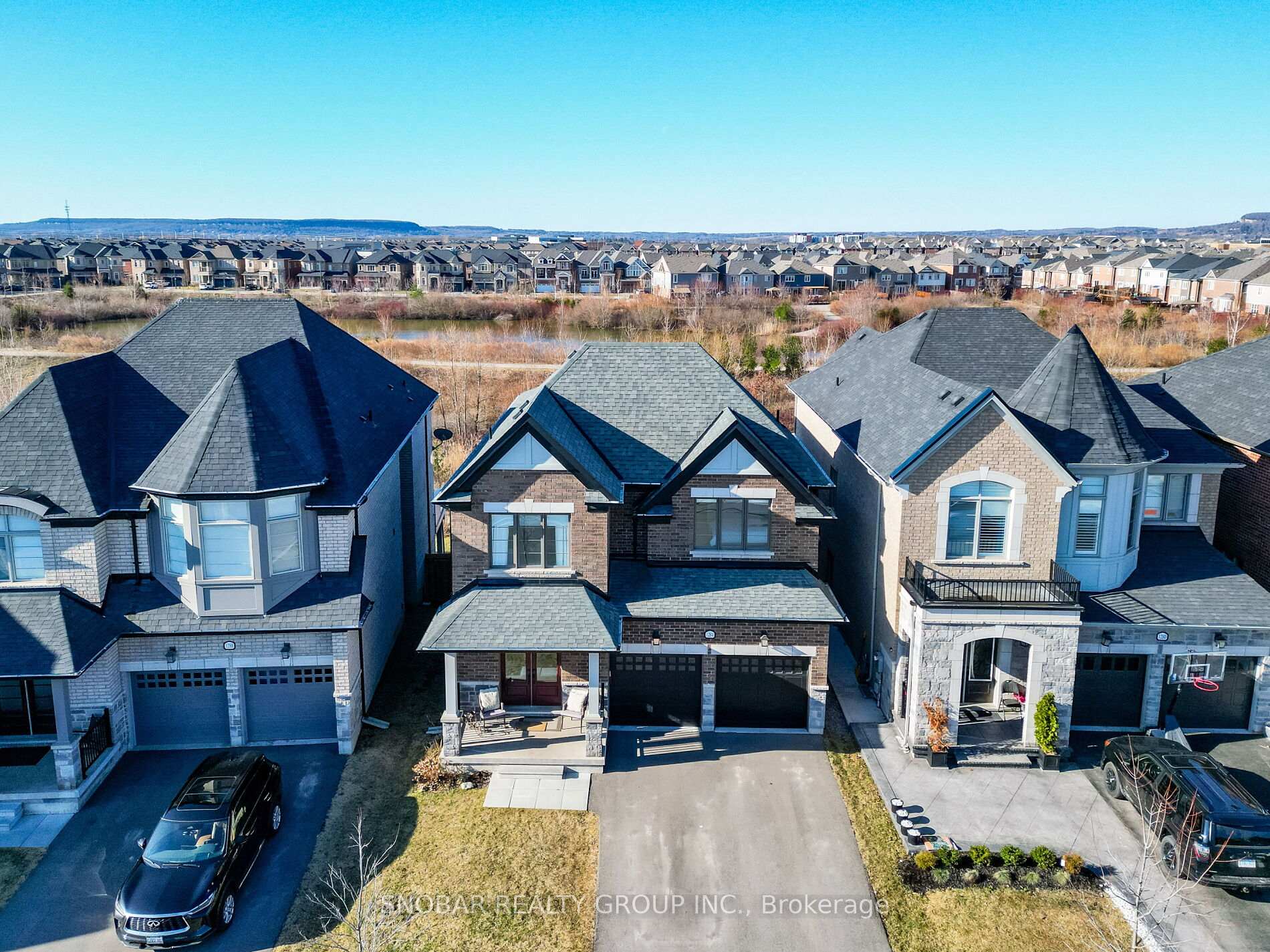 Photo 3 of 1284 Whitney Terrace, Milton, Ford — HOMEH