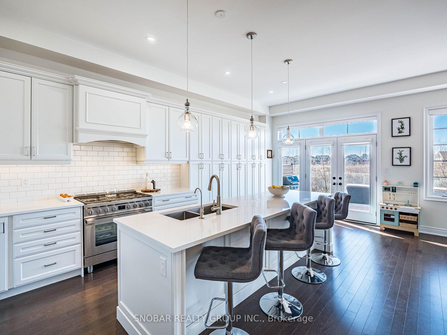 Photo 8 of 1284 Whitney Terrace, Milton, Ford — HOMEH