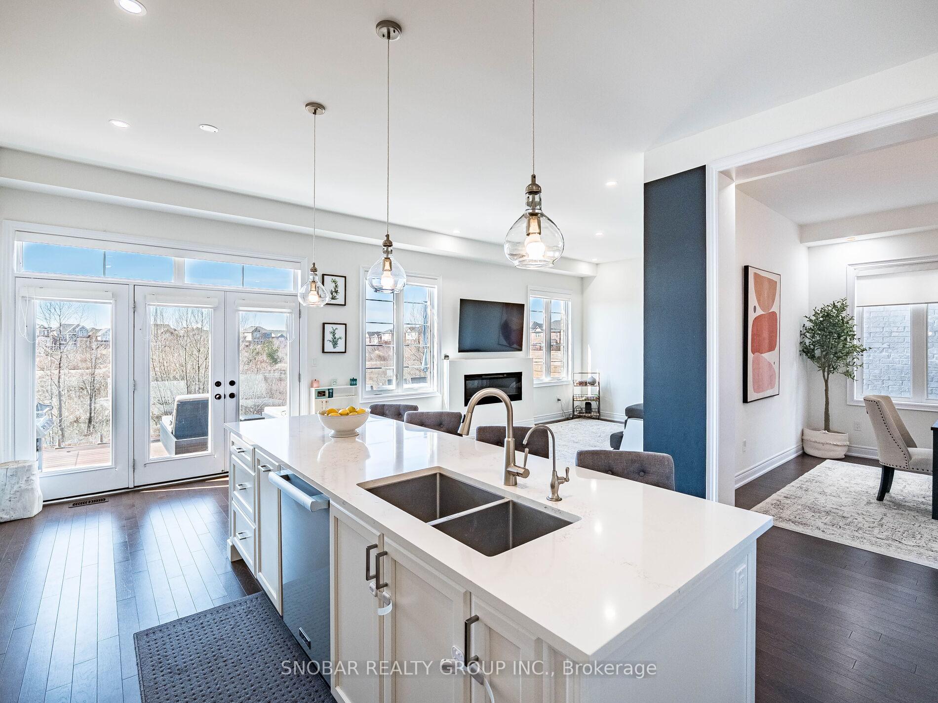 Photo 10 of 1284 Whitney Terrace, Milton, Ford — HOMEH