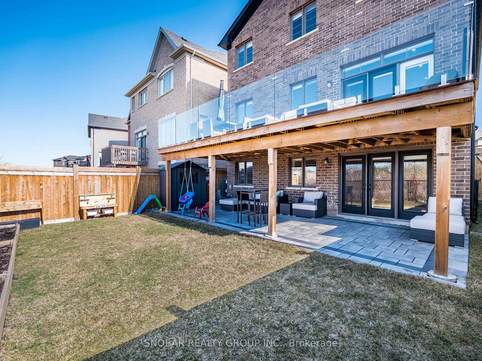 Photo 37 of 1284 Whitney Terrace, Milton, Ford — HOMEH