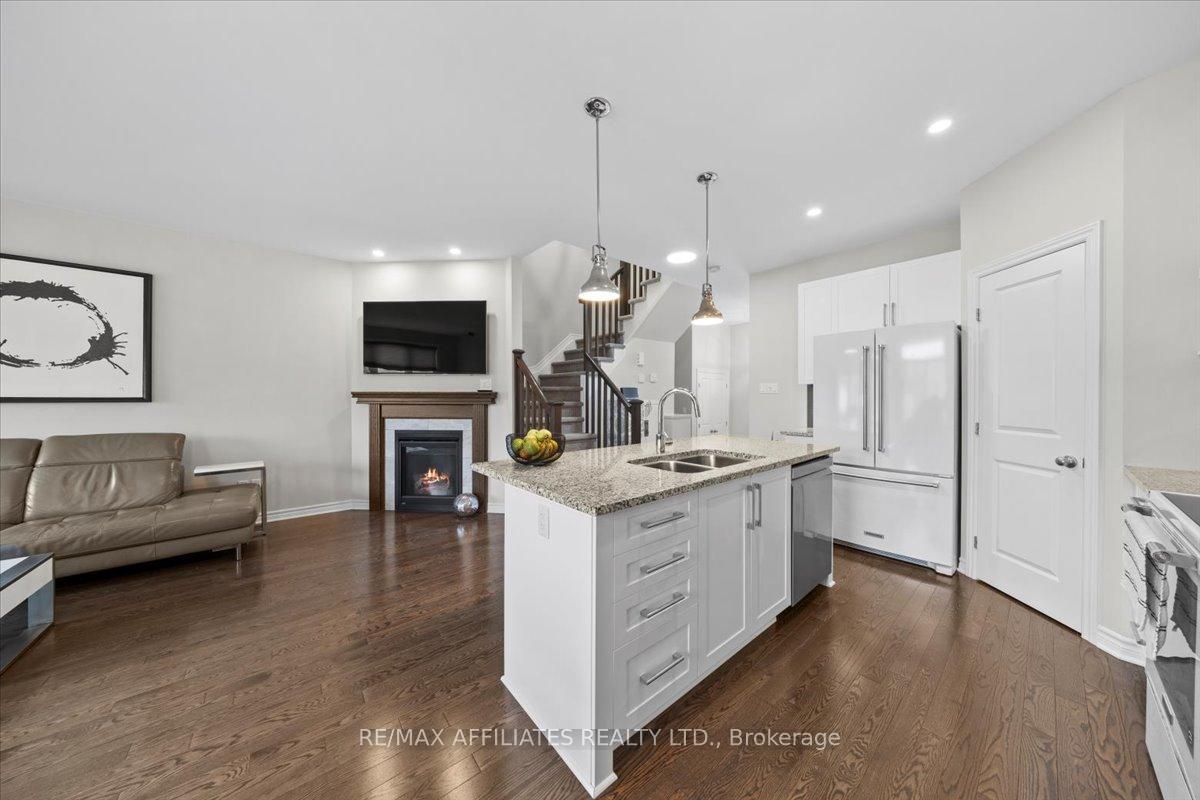 Photo 13 of 637 Cartographe Street, Ottawa, Camelot — HOMEH