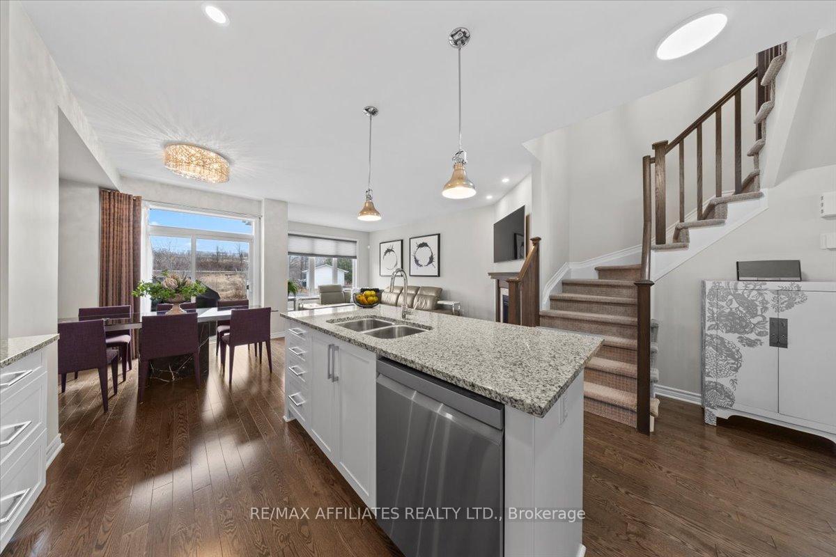 Photo 15 of 637 Cartographe Street, Ottawa, Camelot — HOMEH