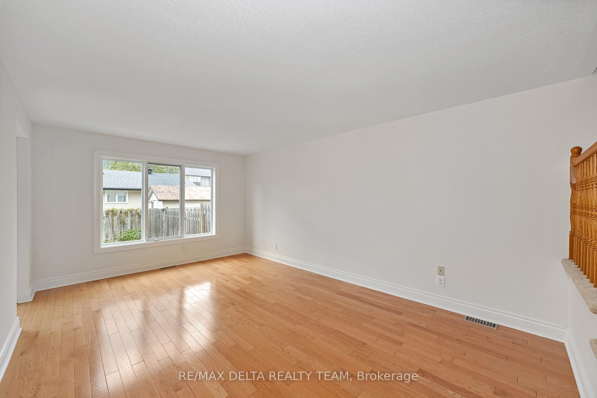 Photo 10 of 551 Casabella Drive, Ottawa, Avalon East — HOMEH
