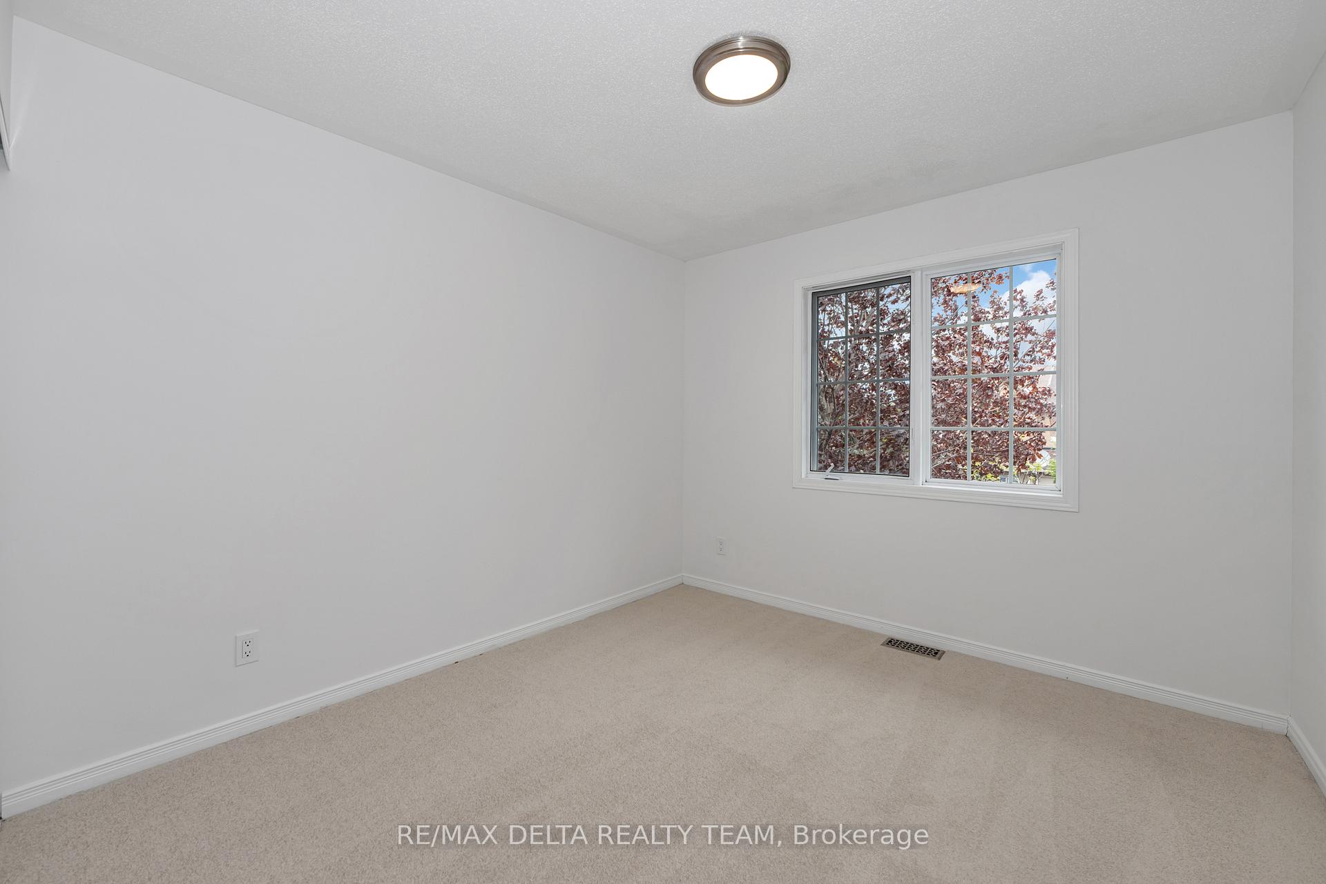 Photo 15 of 551 Casabella Drive, Ottawa, Avalon East — HOMEH
