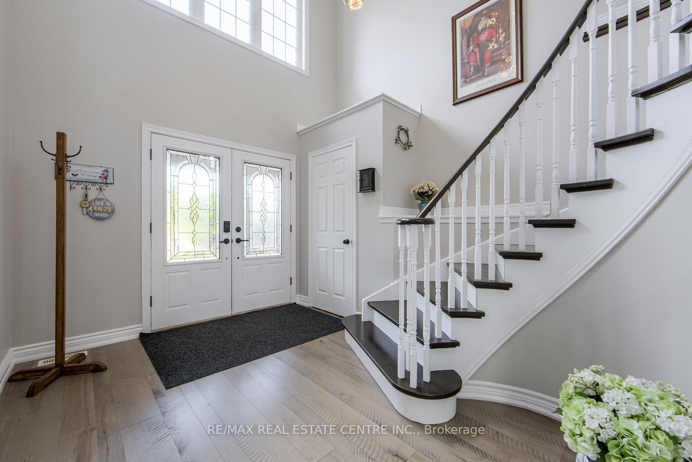 Photo 3 of 907 Coldstream Drive, Oshawa, Taunton — HOMEH