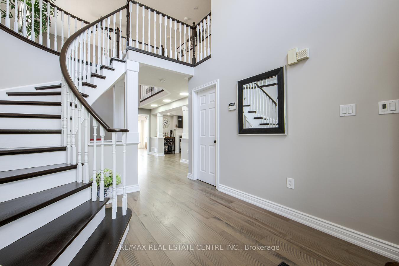 Photo 5 of 907 Coldstream Drive, Oshawa, Taunton — HOMEH