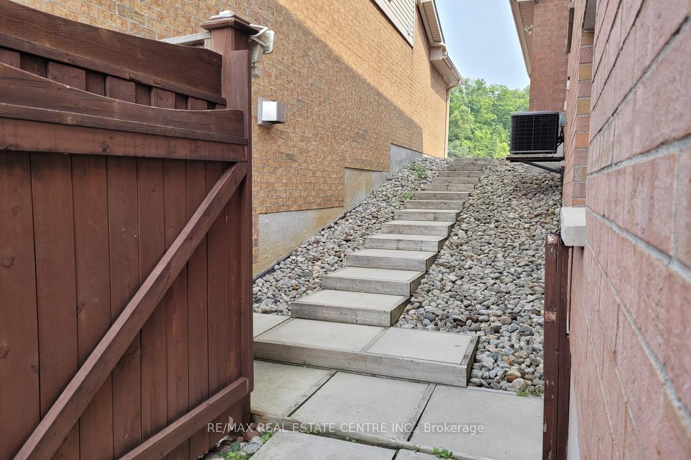 Photo 48 of 907 Coldstream Drive, Oshawa, Taunton — HOMEH