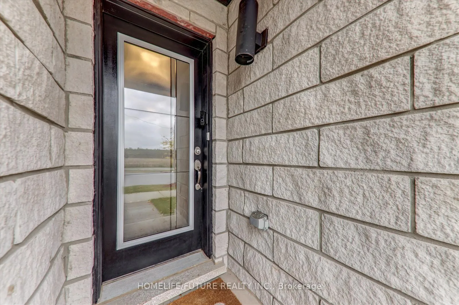 Photo 4 of 2618 Castlegate Crossing, Pickering, Duffin Heights — HOMEH