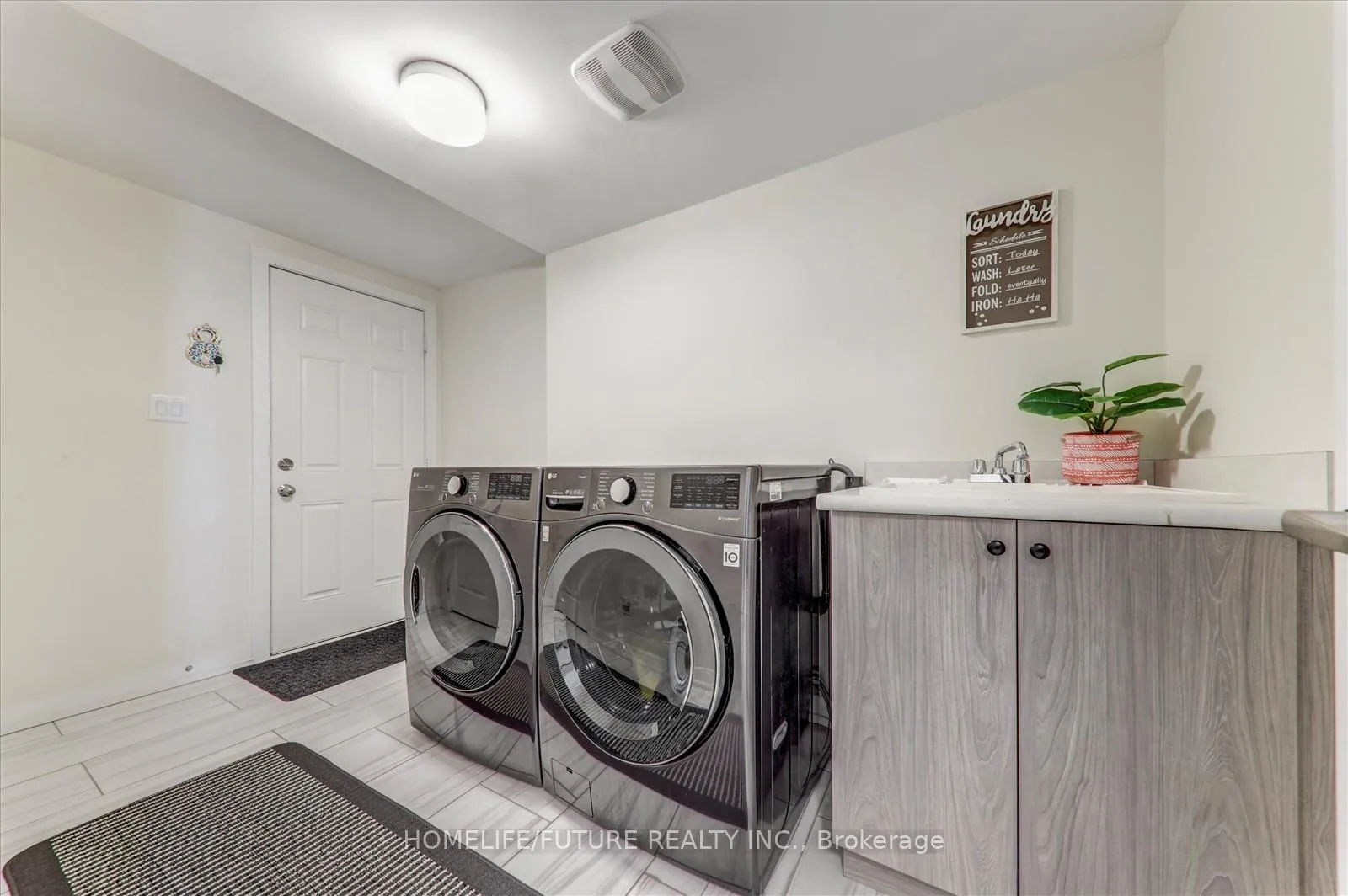 Photo 10 of 2618 Castlegate Crossing, Pickering, Duffin Heights — HOMEH