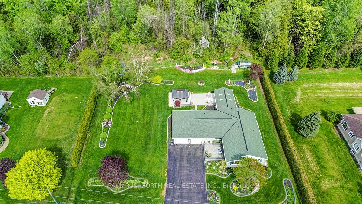 Photo 4 of 2720 Pierrette Drive, Ottawa, Cumberland Estates — HOMEH