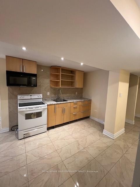 Photo 5 of Unit Bsmt, 539 Lightfoot Place, Pickering, Woodlands — HOMEH