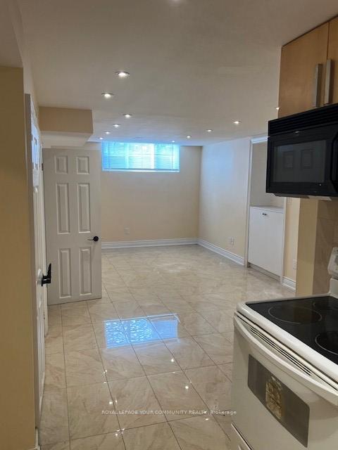 Photo 7 of Unit Bsmt, 539 Lightfoot Place, Pickering, Woodlands — HOMEH