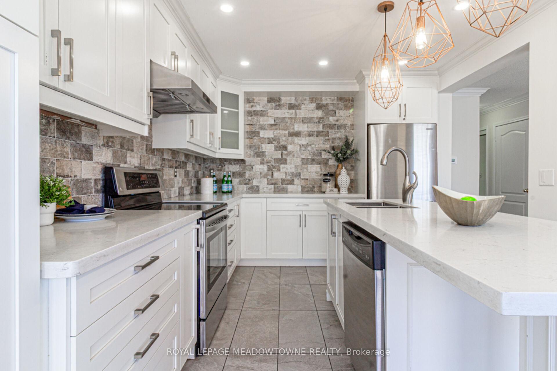 Photo 15 of 329 Baverstock Crescent, Milton, Clarke — HOMEH