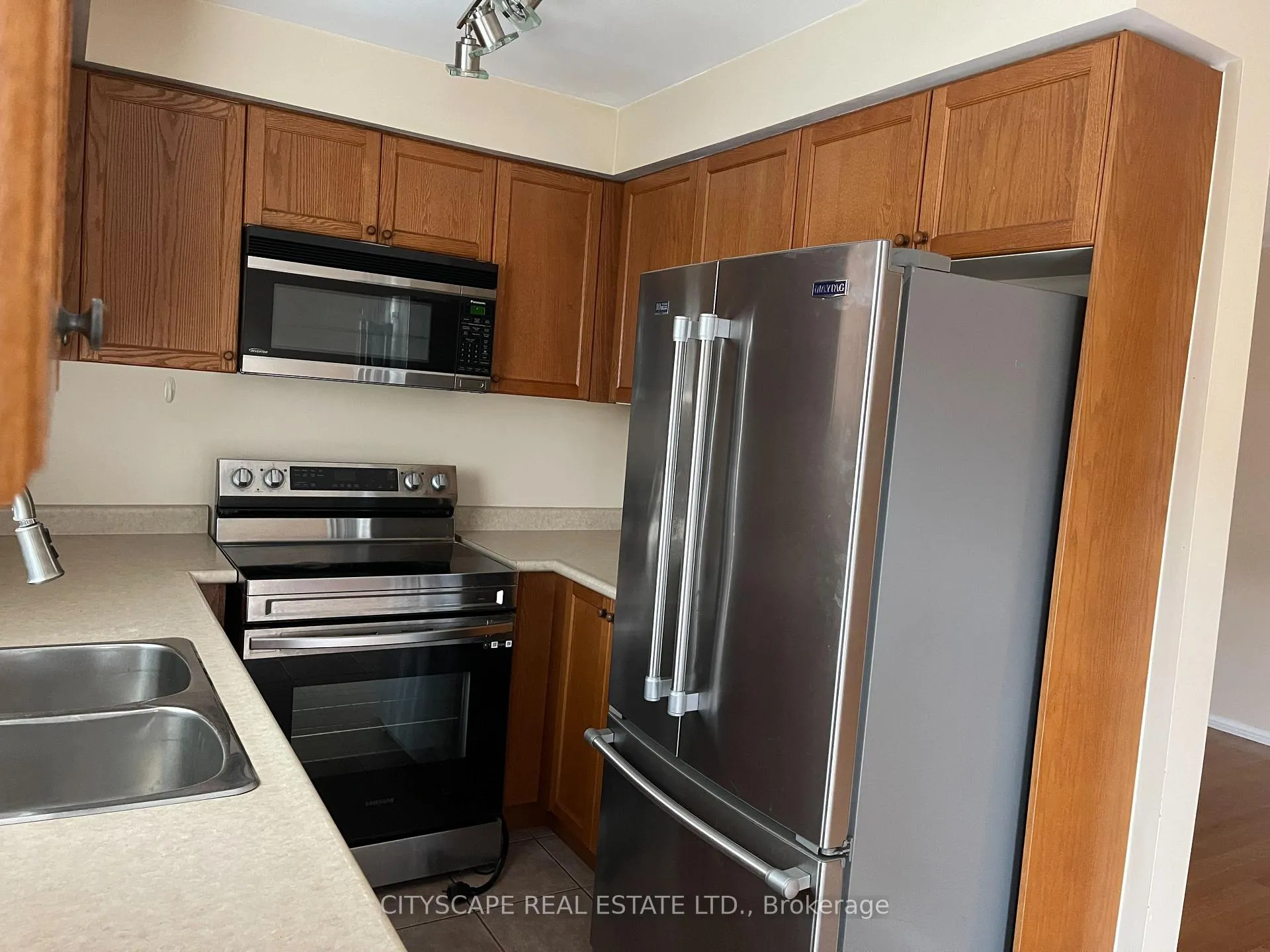 Photo 42 of 52 Coleridge Drive, Newmarket, Summerhill Estates — HOMEH
