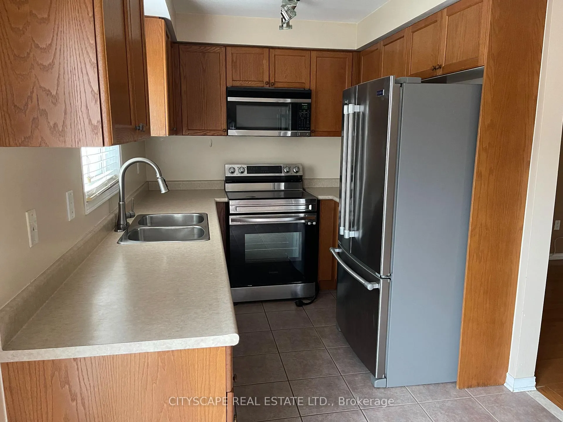 Photo 46 of 52 Coleridge Drive, Newmarket, Summerhill Estates — HOMEH