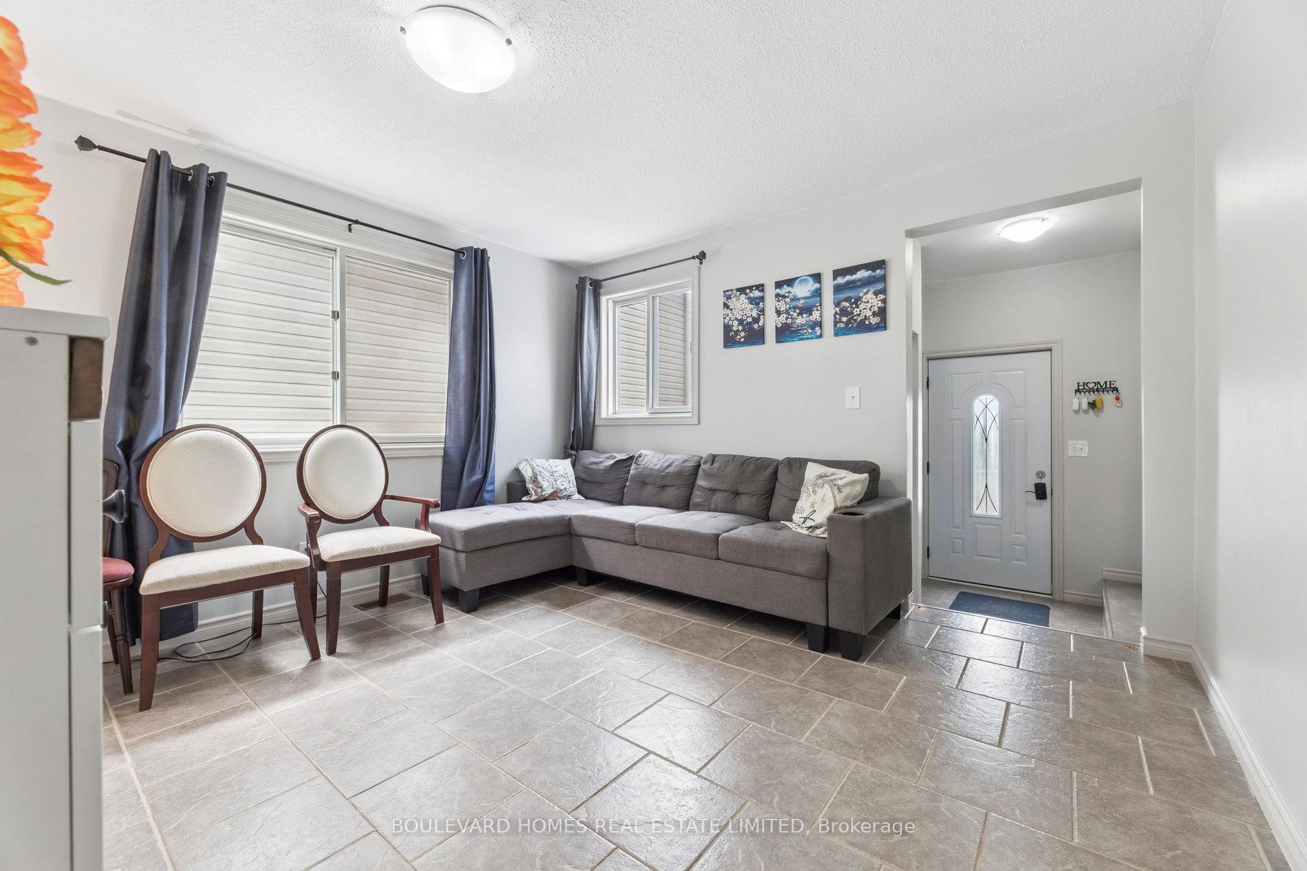 Photo 5 of 315 Oshawa Boulevard N, Oshawa, O'Neill — HOMEH