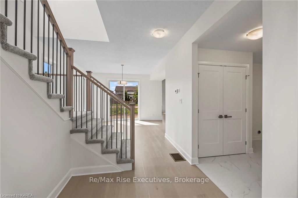 Photo 3 of 1393 Monarch Drive, Kingston, City Northwest — HOMEH