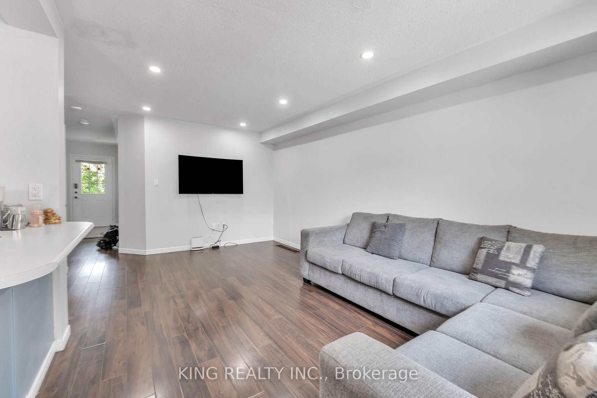 Photo 8 of 1061 Tilbury Street, Oshawa, Farewell — HOMEH