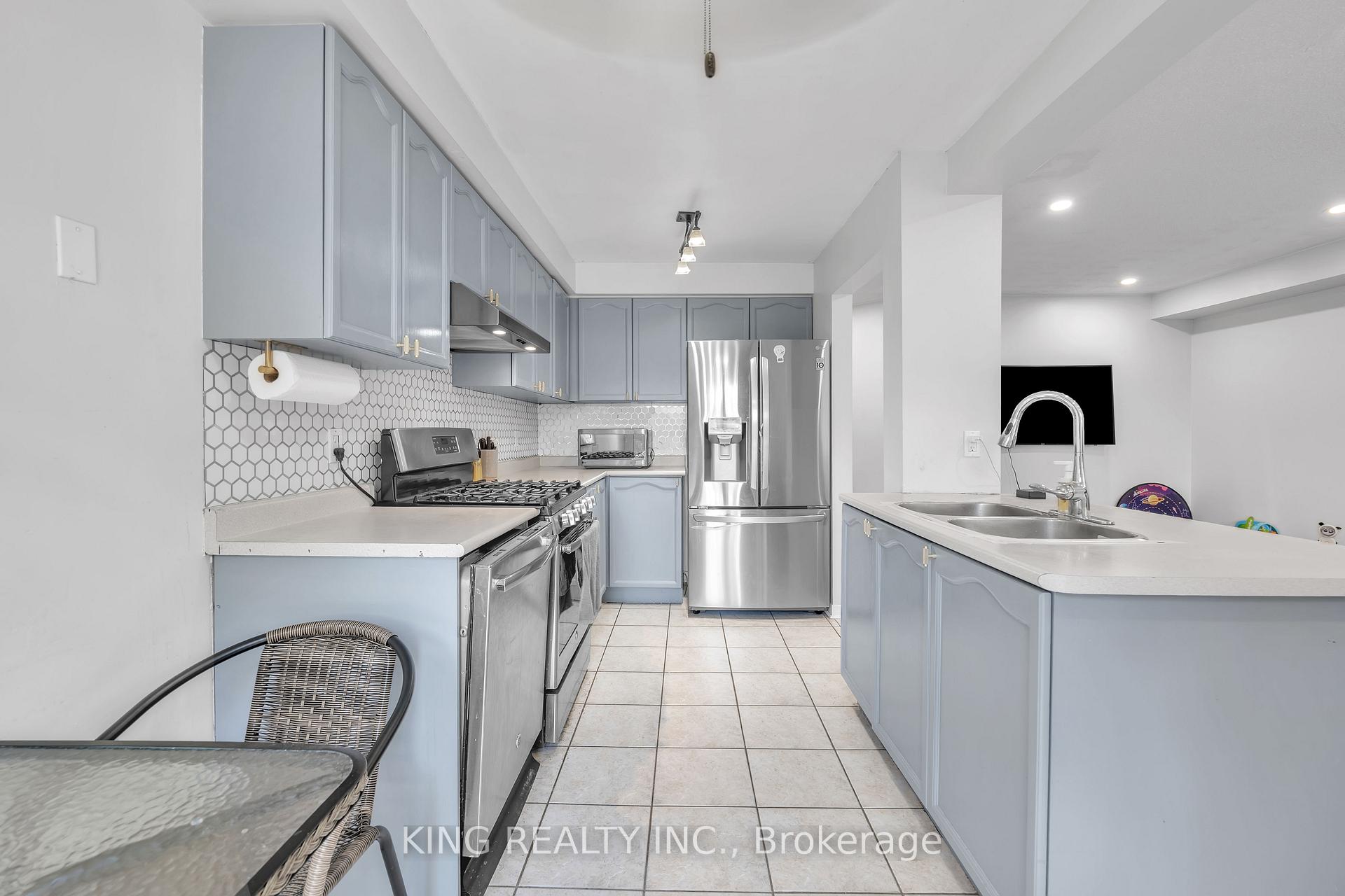 Photo 11 of 1061 Tilbury Street, Oshawa, Farewell — HOMEH