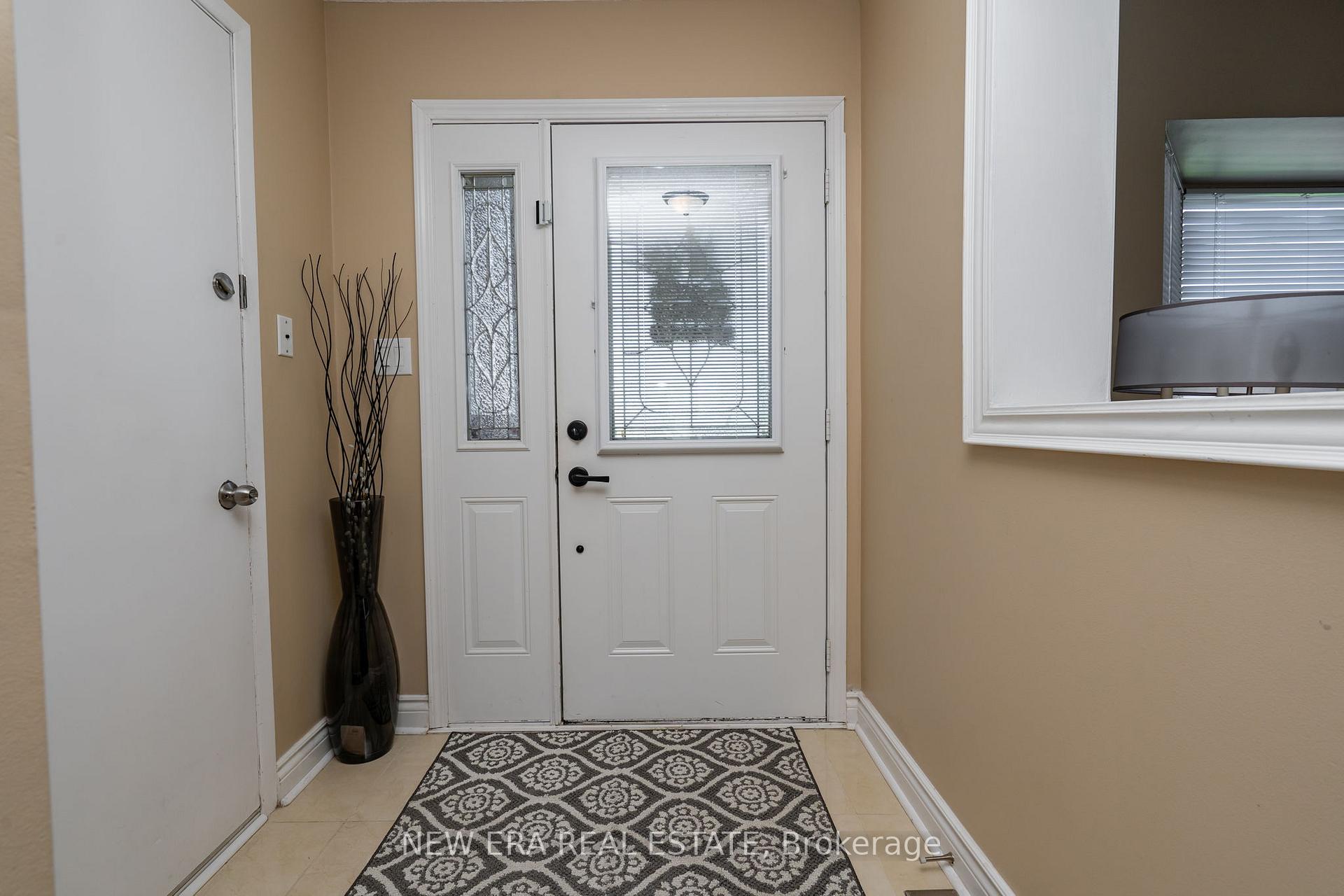 Photo 4 of 674 Laurier Avenue, Milton, Timberlea — HOMEH