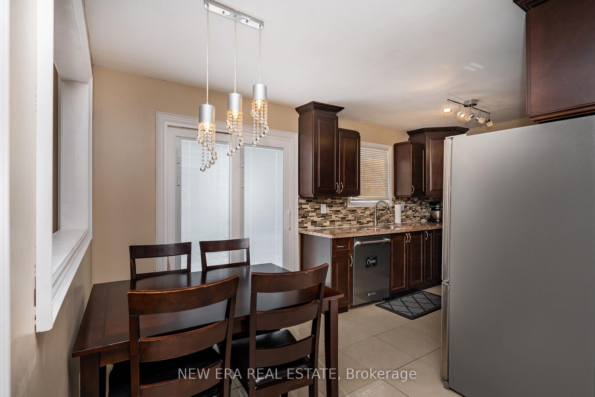Photo 8 of 674 Laurier Avenue, Milton, Timberlea — HOMEH