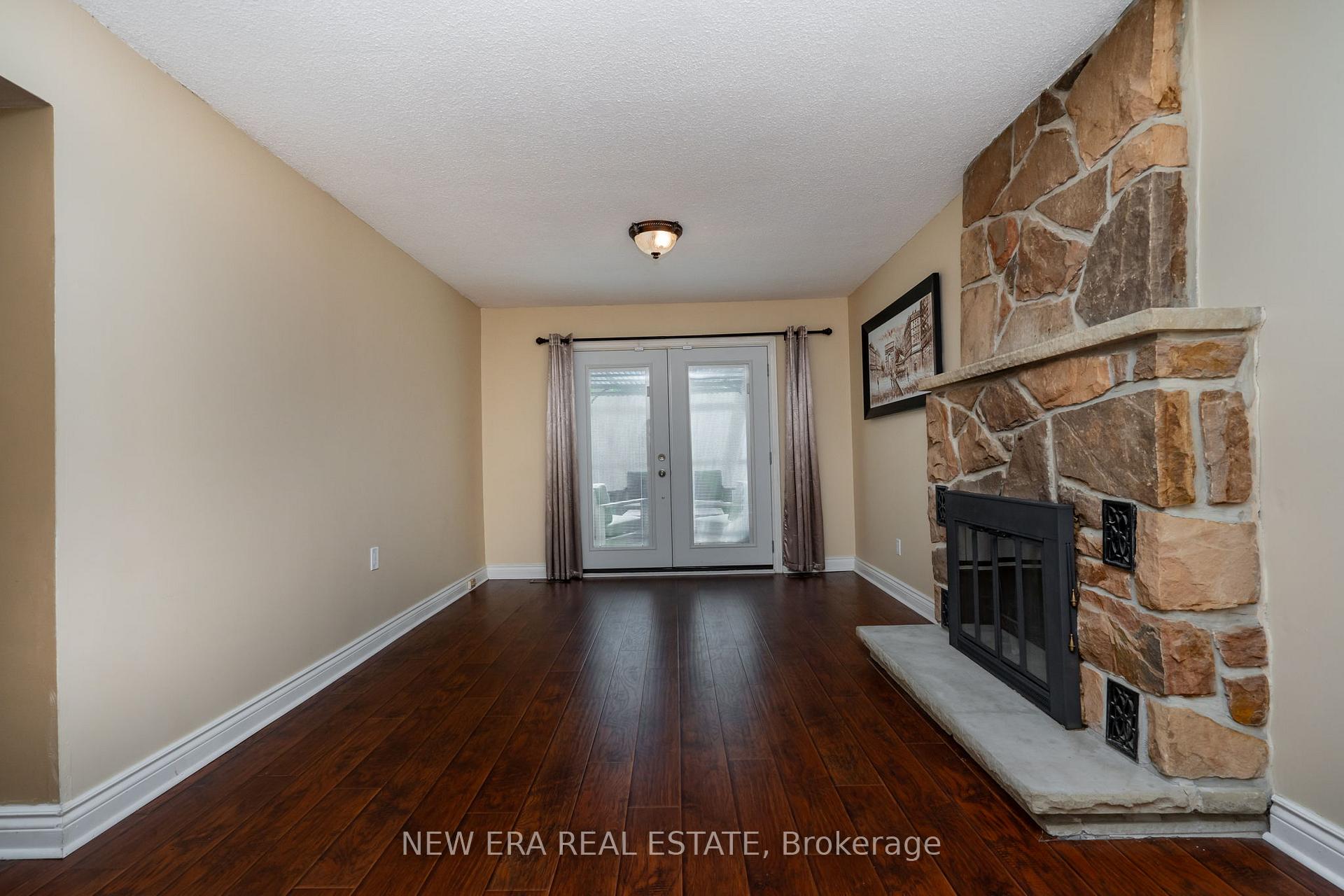 Photo 11 of 674 Laurier Avenue, Milton, Timberlea — HOMEH