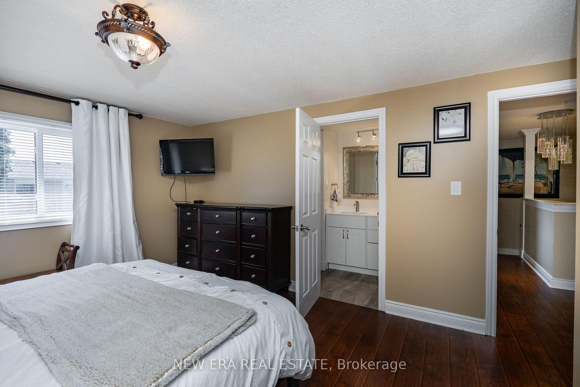 Photo 22 of 674 Laurier Avenue, Milton, Timberlea — HOMEH