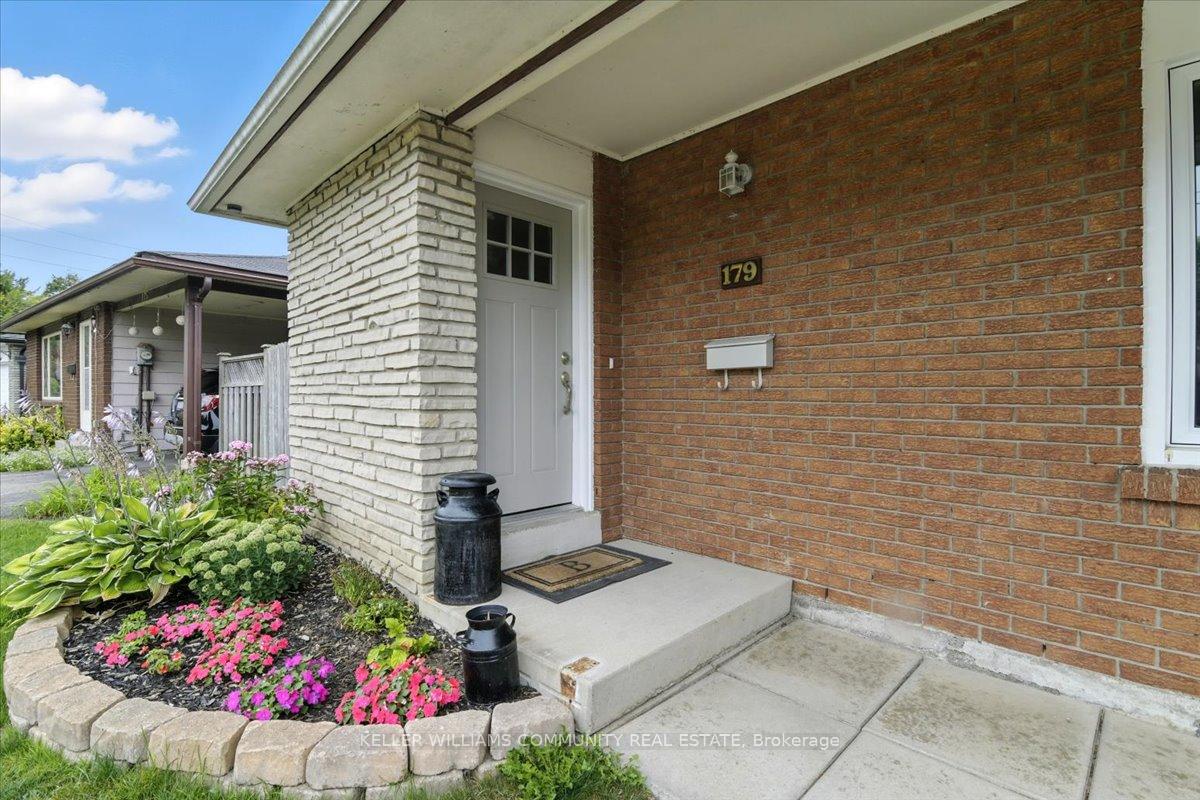 Photo 2 of 179 Phillip Murray Avenue, Oshawa, Lakeview — HOMEH