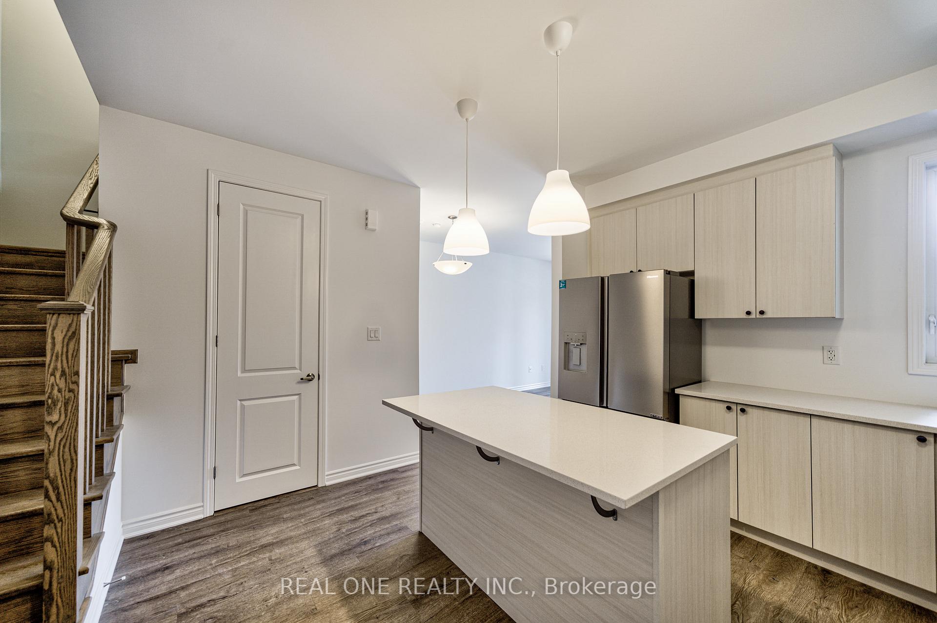 Photo 2 of 1843 Thames Circle, Milton, Bowes — HOMEH