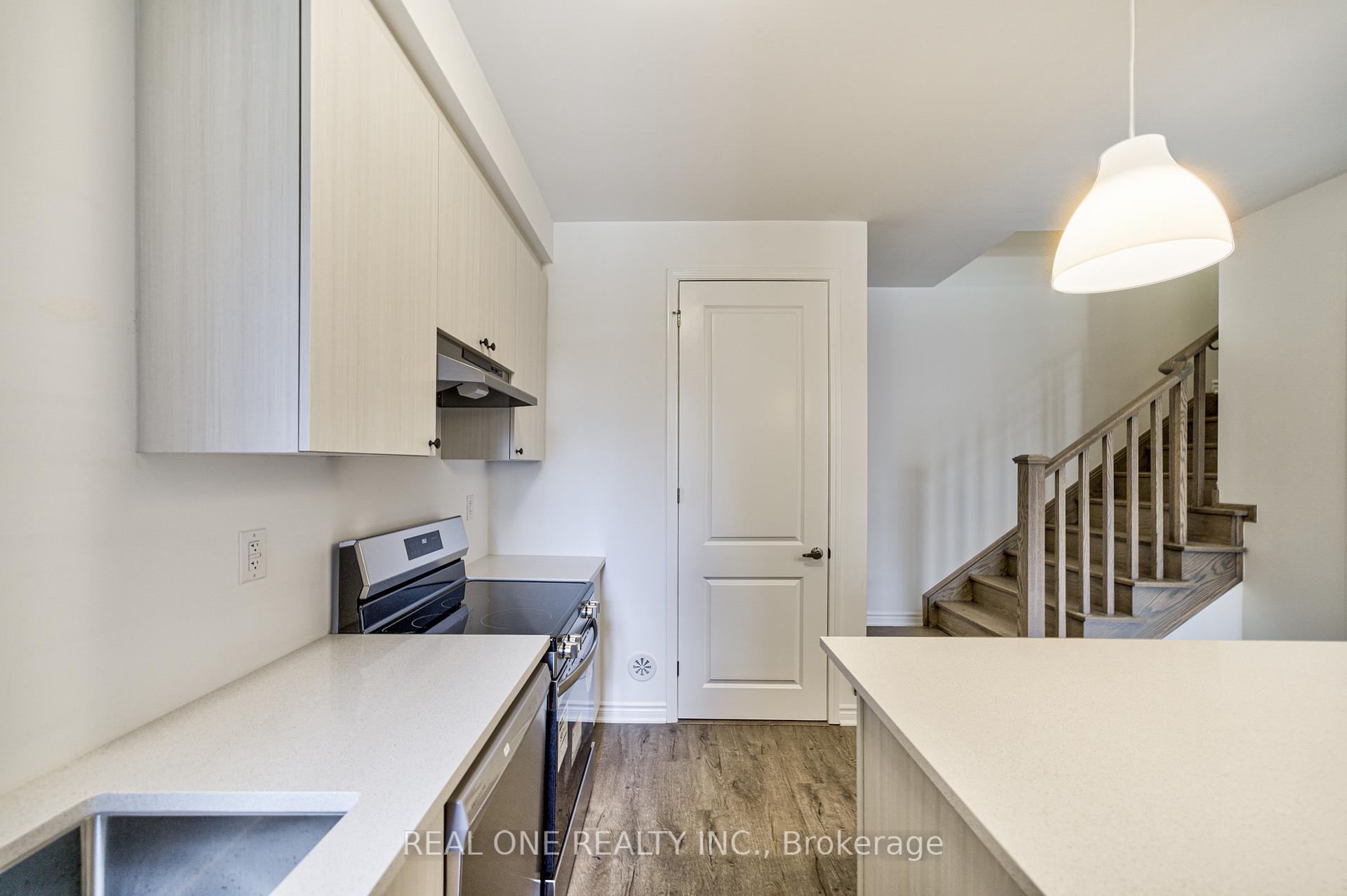 Photo 3 of 1843 Thames Circle, Milton, Bowes — HOMEH