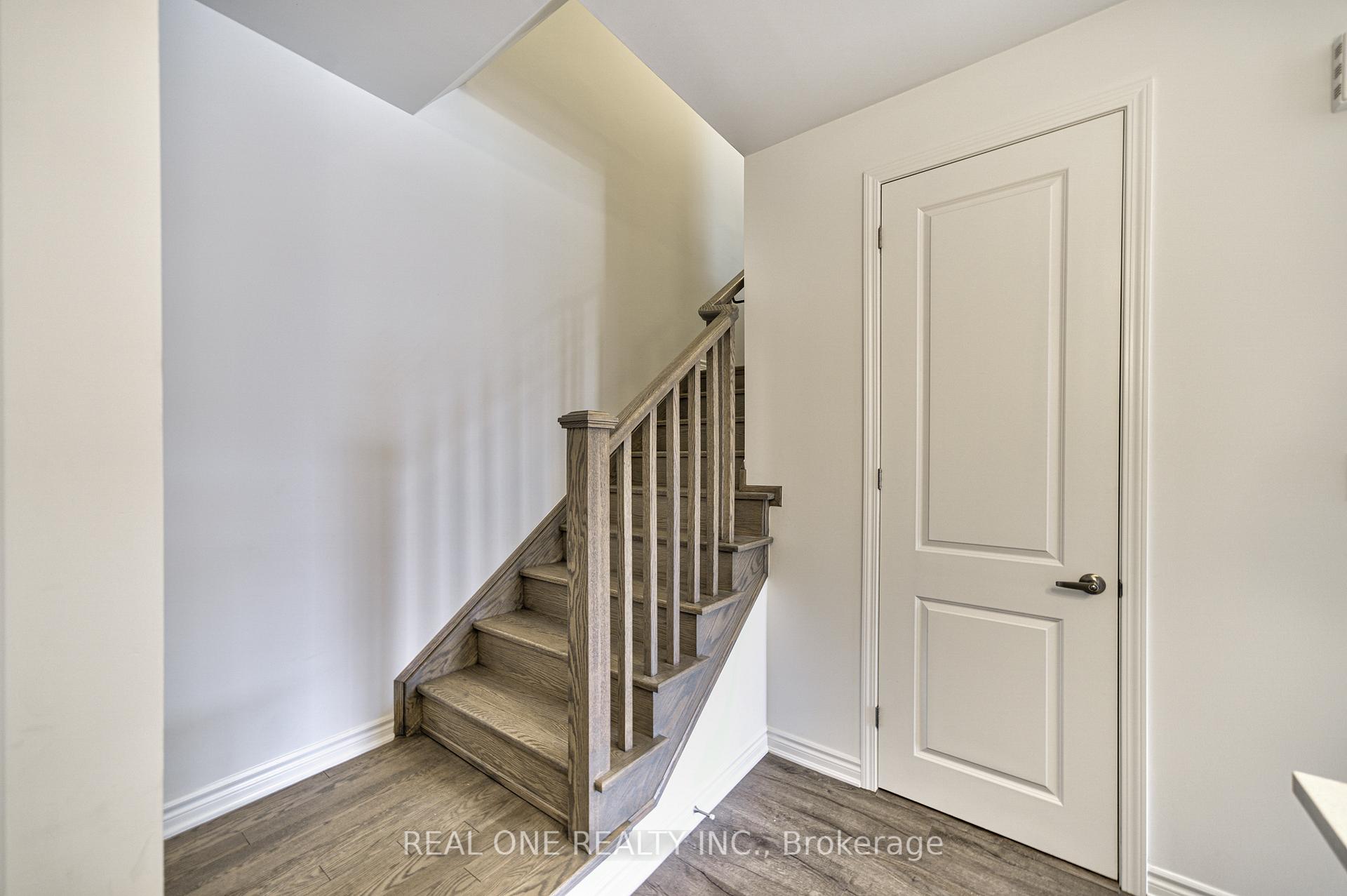 Photo 4 of 1843 Thames Circle, Milton, Bowes — HOMEH