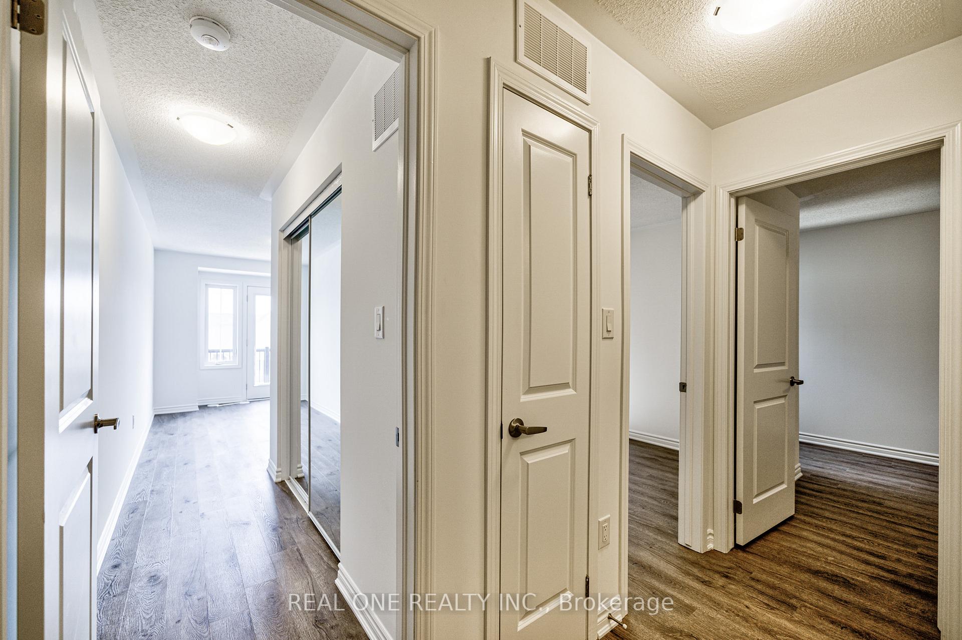 Photo 7 of 1843 Thames Circle, Milton, Bowes — HOMEH