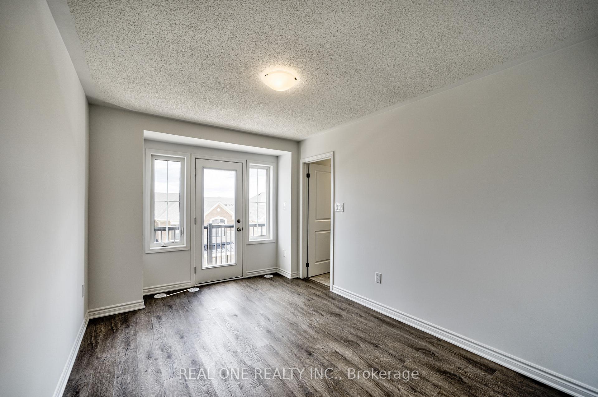 Photo 9 of 1843 Thames Circle, Milton, Bowes — HOMEH