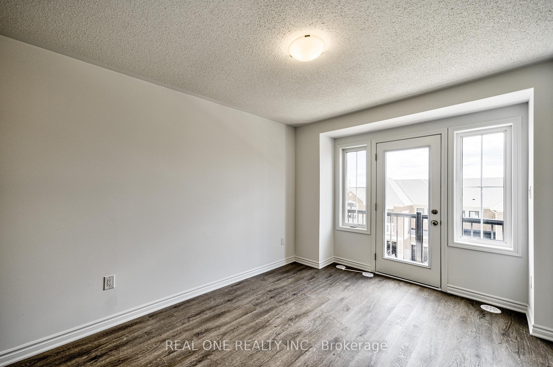 Photo 10 of 1843 Thames Circle, Milton, Bowes — HOMEH