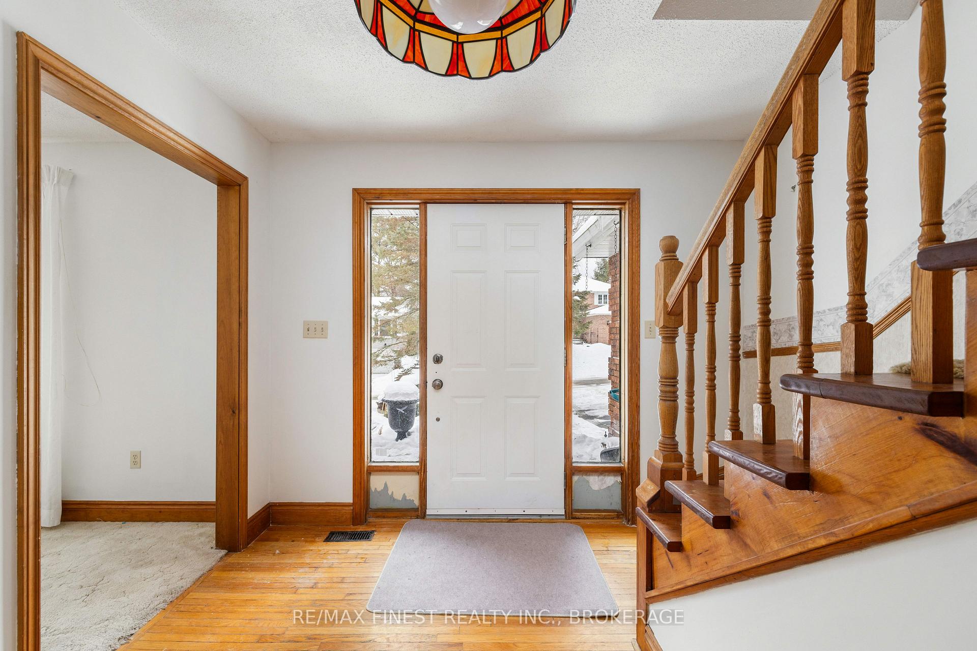 Photo 4 of 555 Rankin Crescent, Kingston, South of Taylor-Kidd Blvd — HOMEH