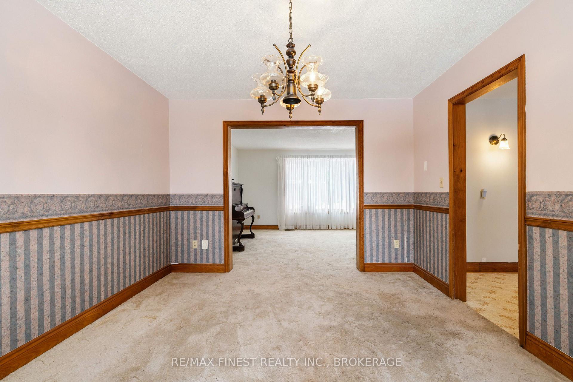 Photo 9 of 555 Rankin Crescent, Kingston, South of Taylor-Kidd Blvd — HOMEH
