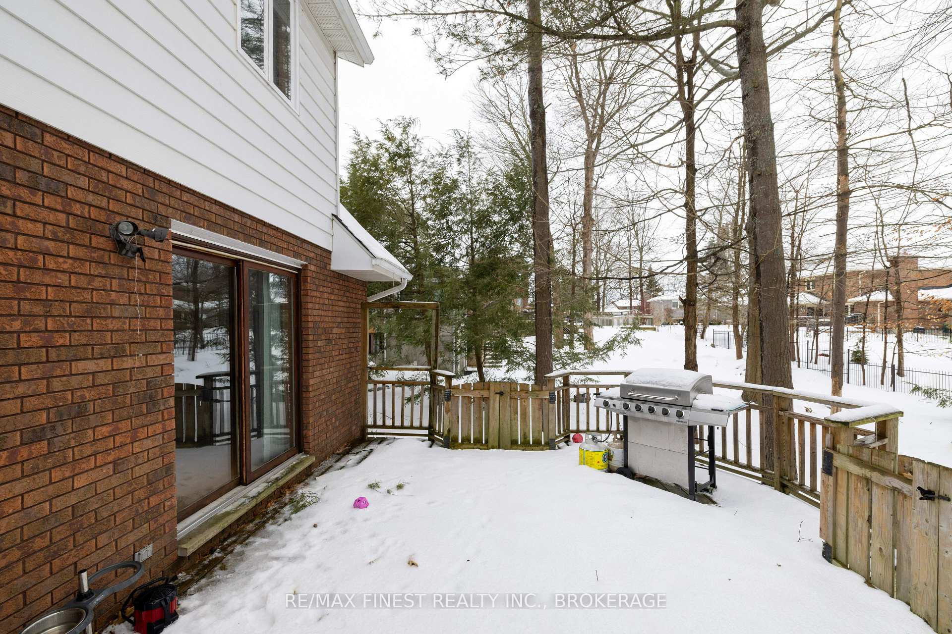 Photo 37 of 555 Rankin Crescent, Kingston, South of Taylor-Kidd Blvd — HOMEH