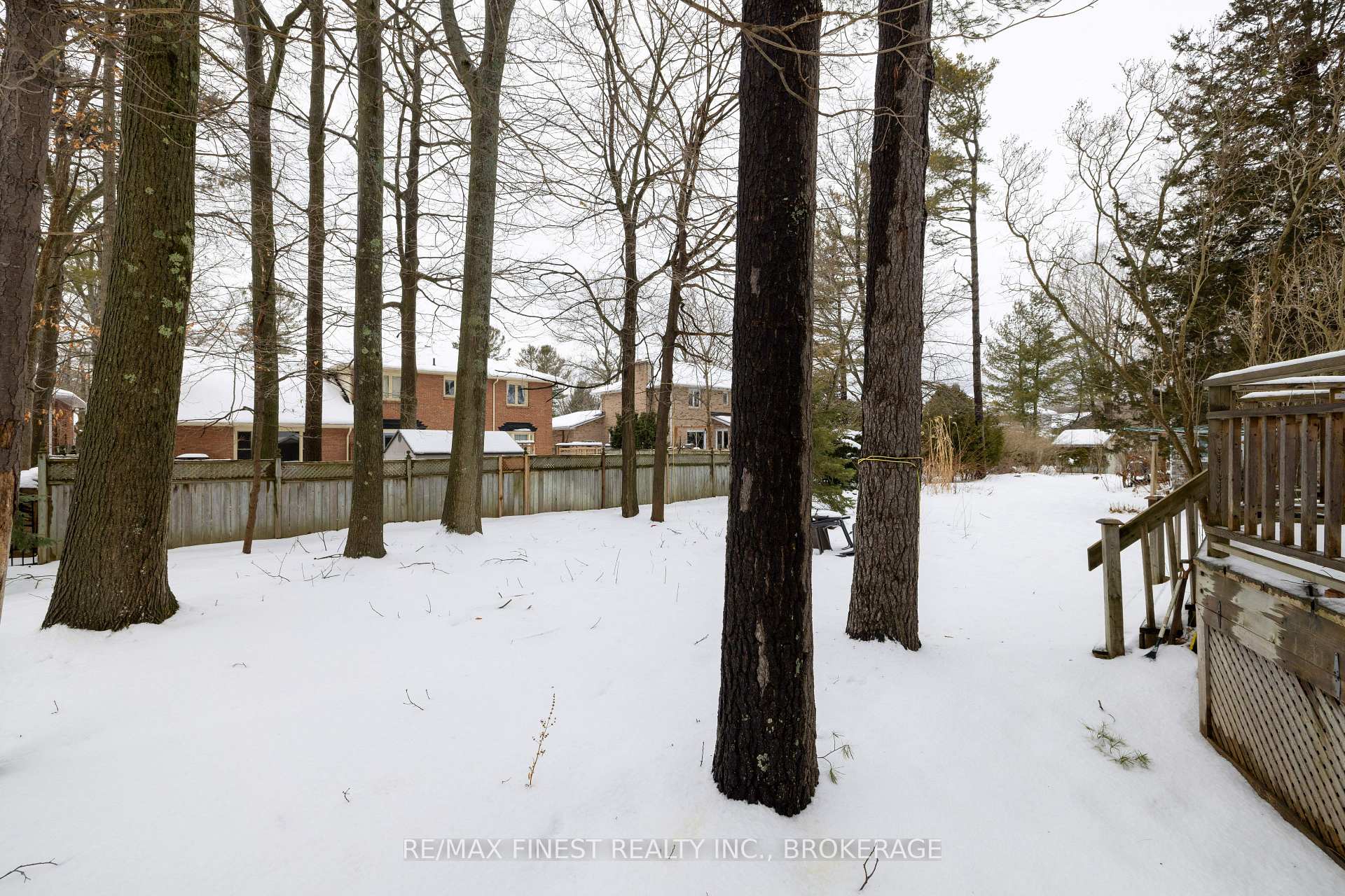Photo 40 of 555 Rankin Crescent, Kingston, South of Taylor-Kidd Blvd — HOMEH