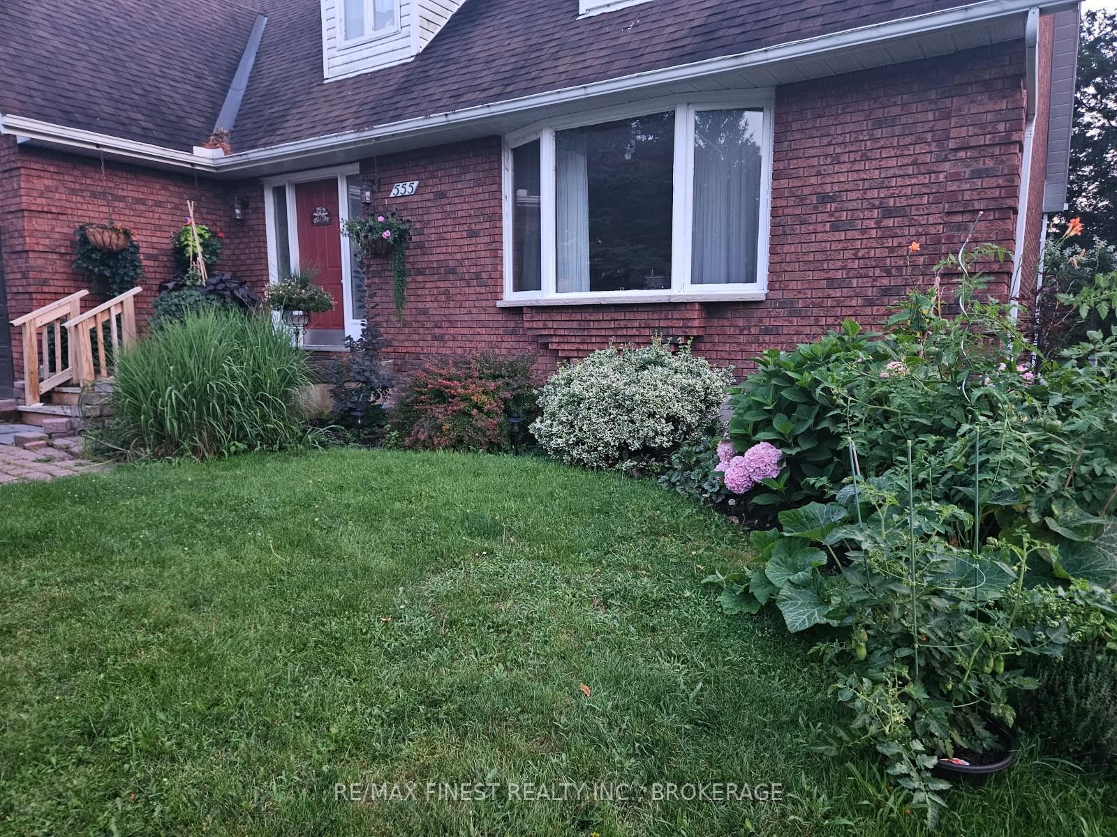 Photo 47 of 555 Rankin Crescent, Kingston, South of Taylor-Kidd Blvd — HOMEH
