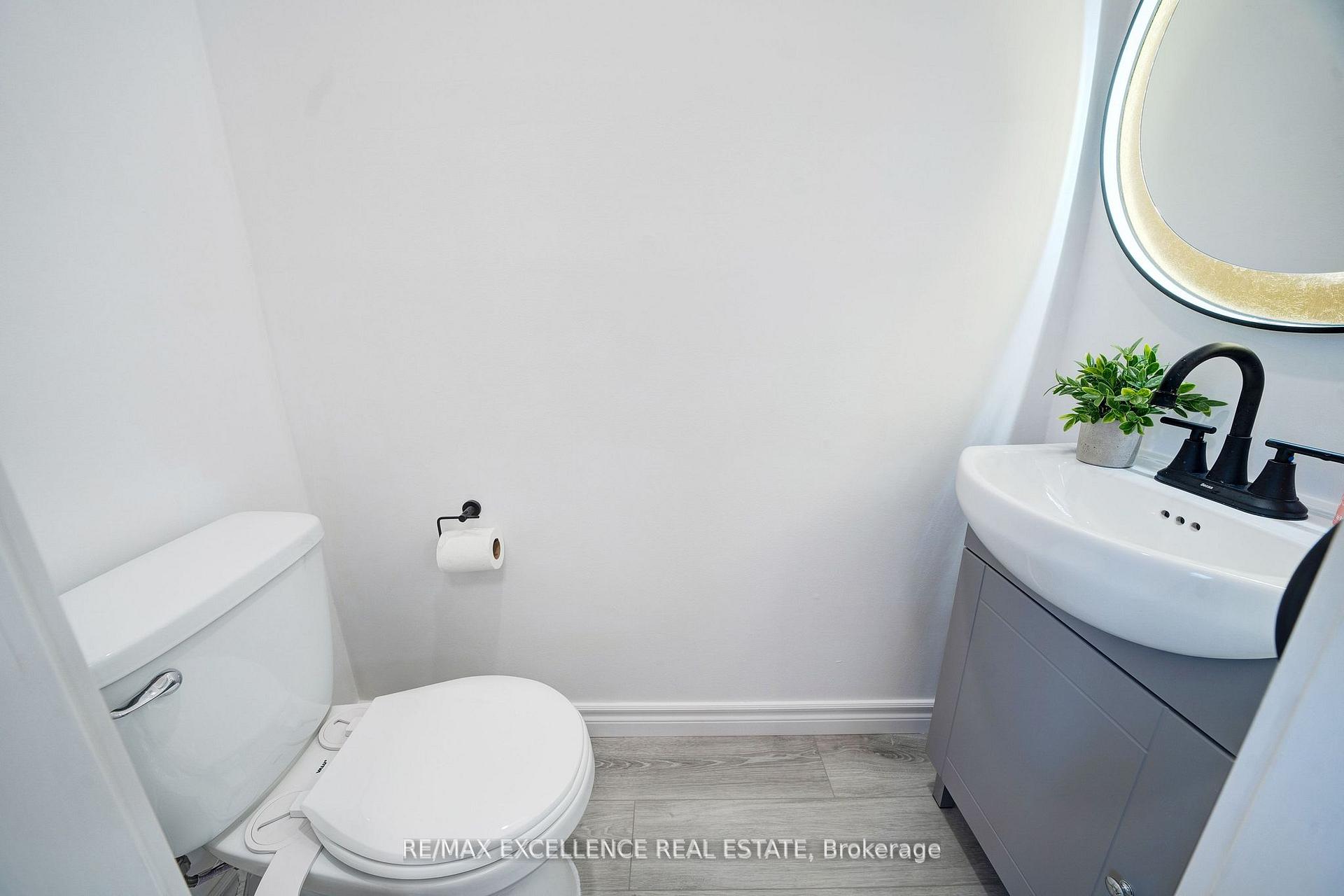 Photo 14 of 110 Seneca Avenue, Oshawa, Samac — HOMEH