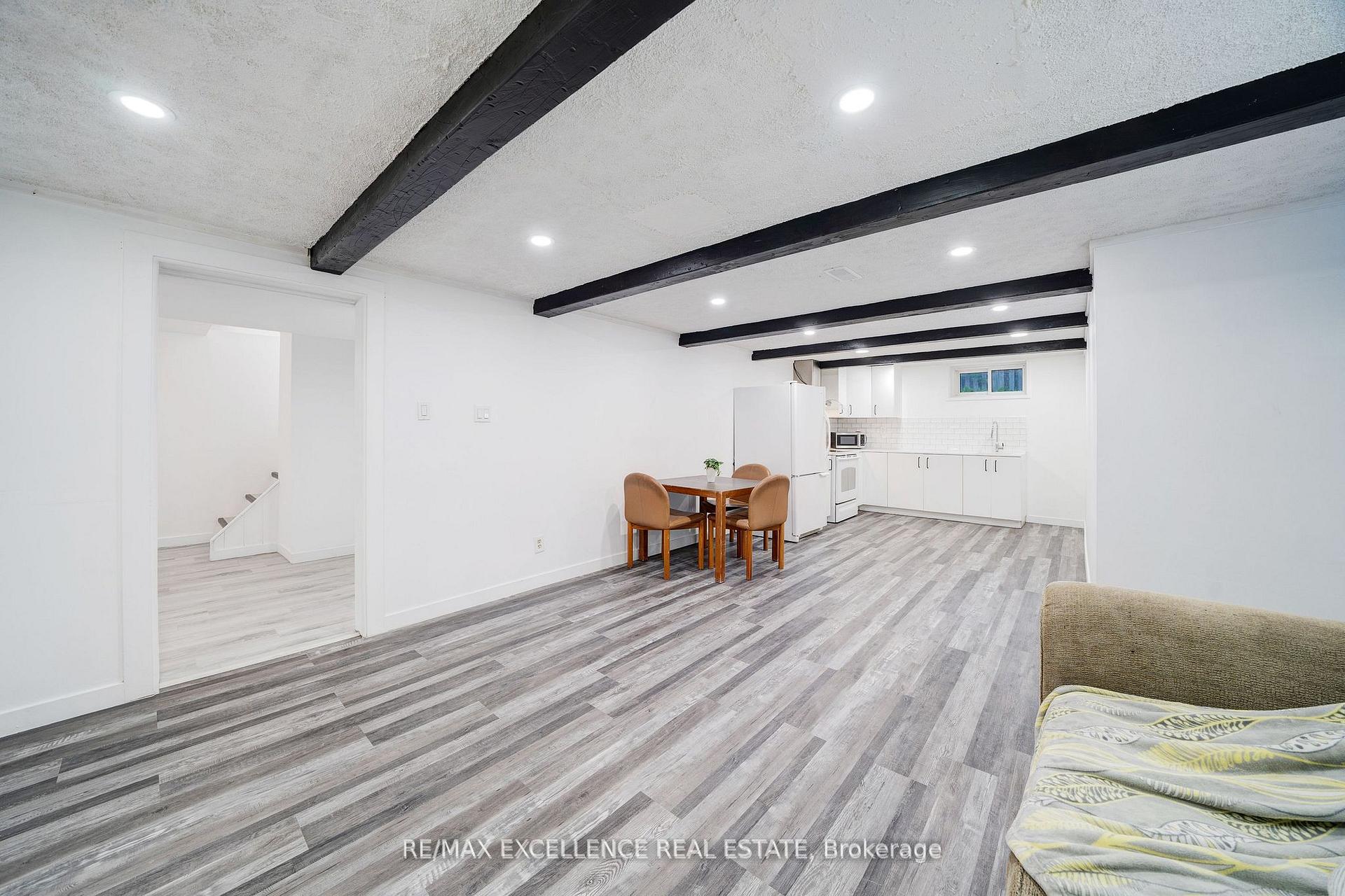 Photo 26 of 110 Seneca Avenue, Oshawa, Samac — HOMEH