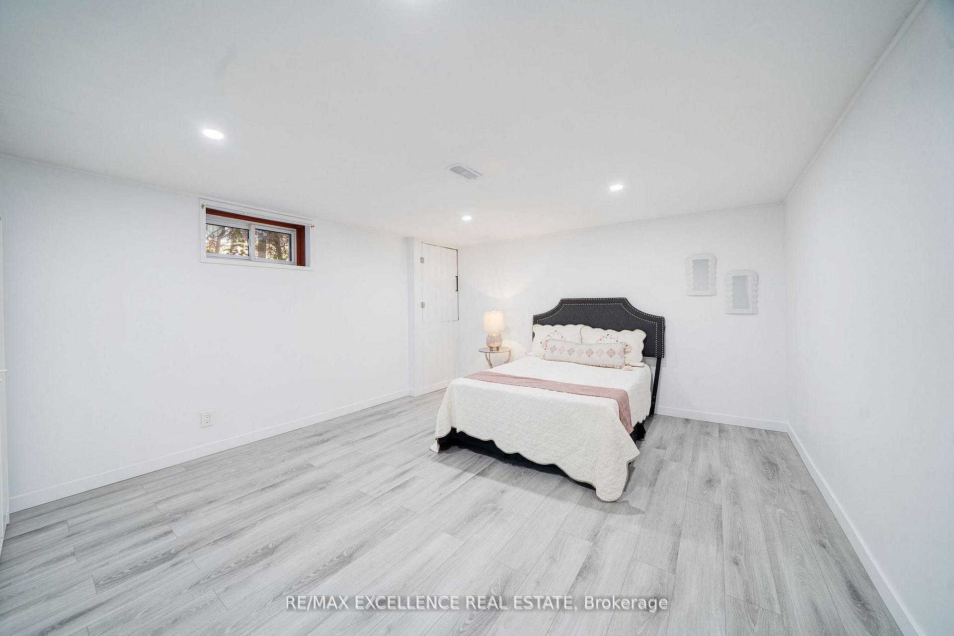 Photo 31 of 110 Seneca Avenue, Oshawa, Samac — HOMEH