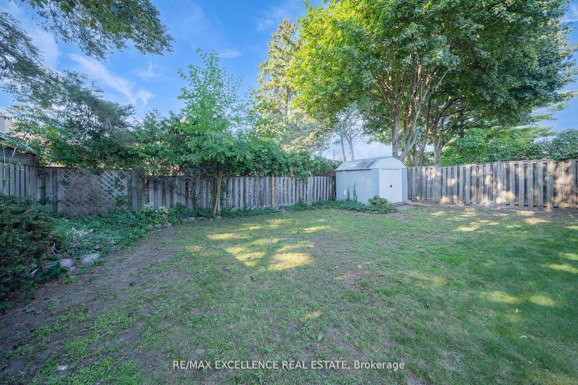 Photo 37 of 110 Seneca Avenue, Oshawa, Samac — HOMEH