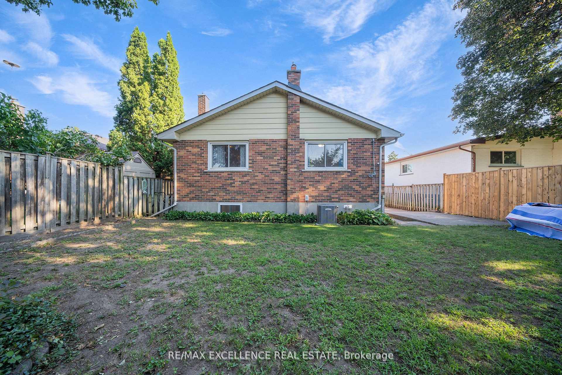 Photo 39 of 110 Seneca Avenue, Oshawa, Samac — HOMEH