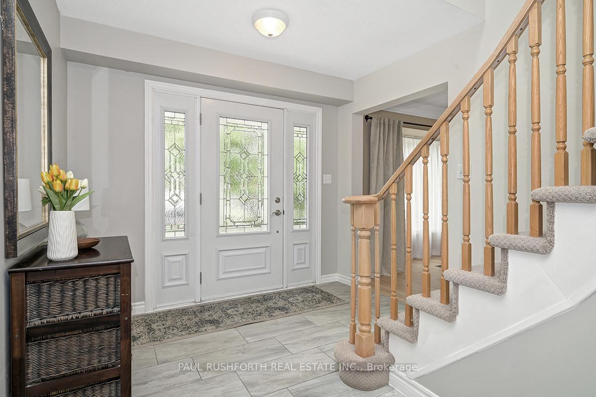 Photo 3 of 1399 Hayes Street, Ottawa, Bilberry Creek/Queenswood Heights — HOMEH